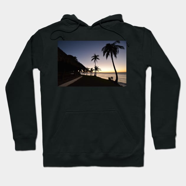 Coucher de soleil au Philippines Hoodie by franck380